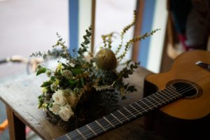 古川麦 Baku Furukawa flower&guitar